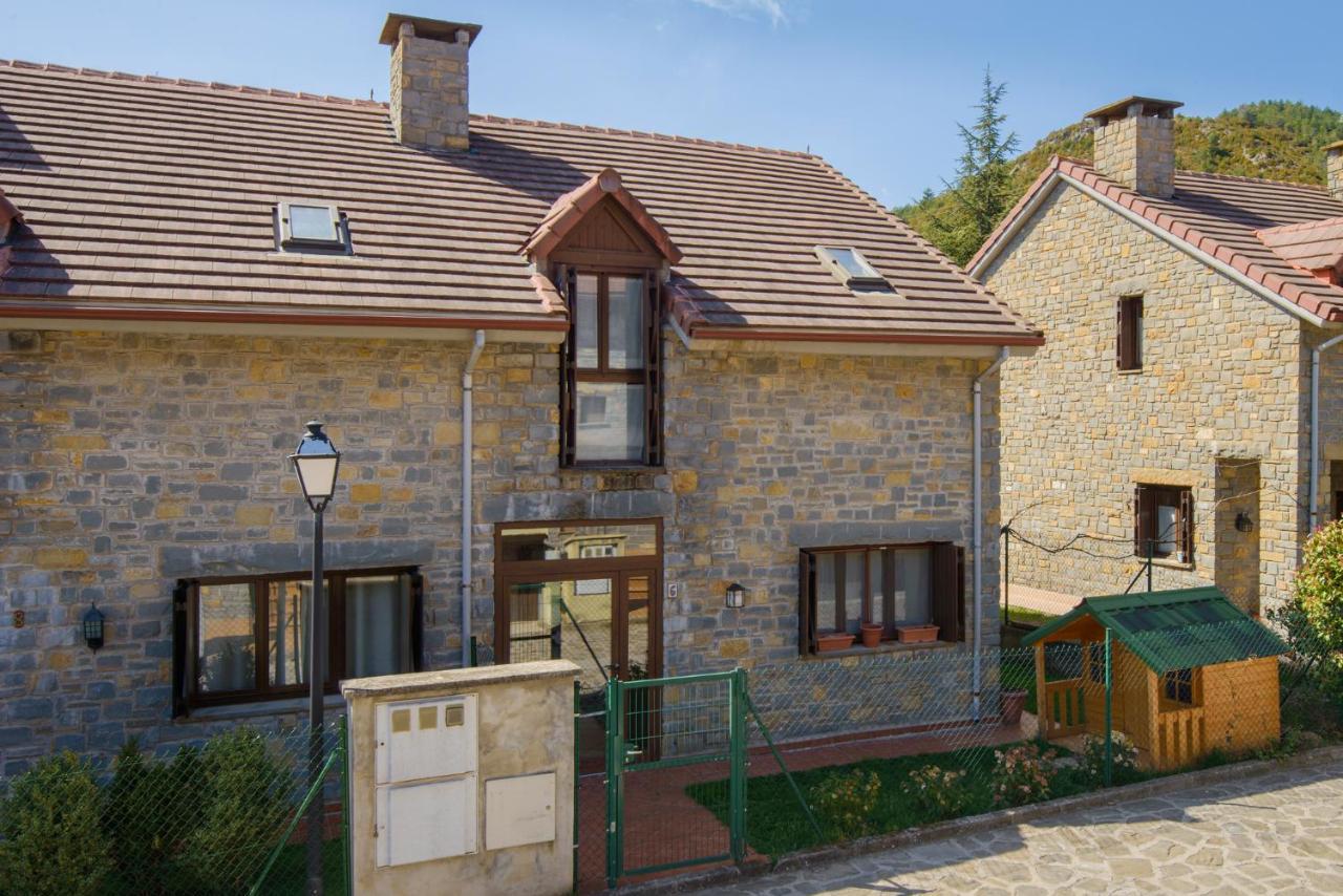 Villa Casa Con Jardin En Hecho Exterior foto